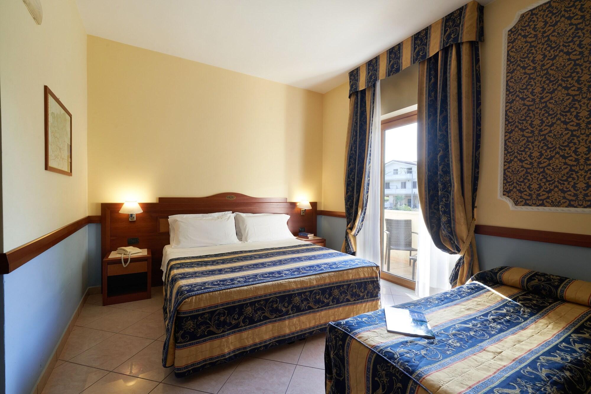 Hotel Ristorante La Piana Telese Terme Exterior photo